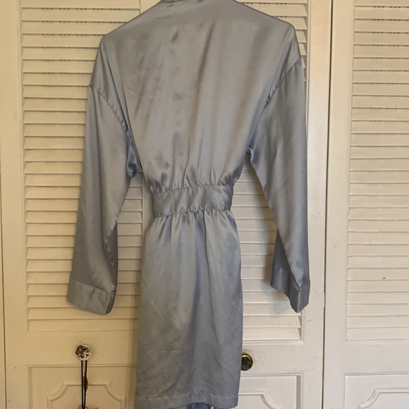 Victoria’s Secret Blue Gray Robe - Picture 4 of 4